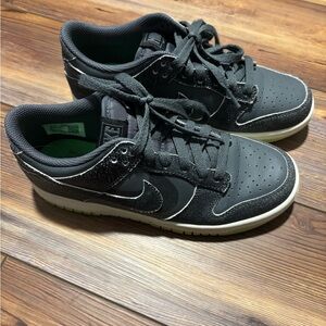 Nike Dunk Low SE 'Halloween - Cauldron